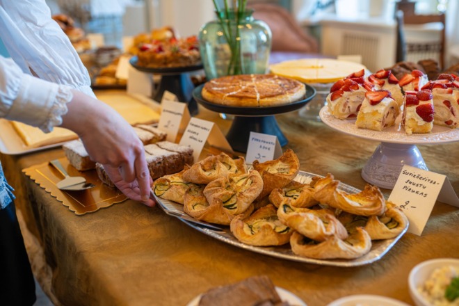 Koogid ja pirukad laual