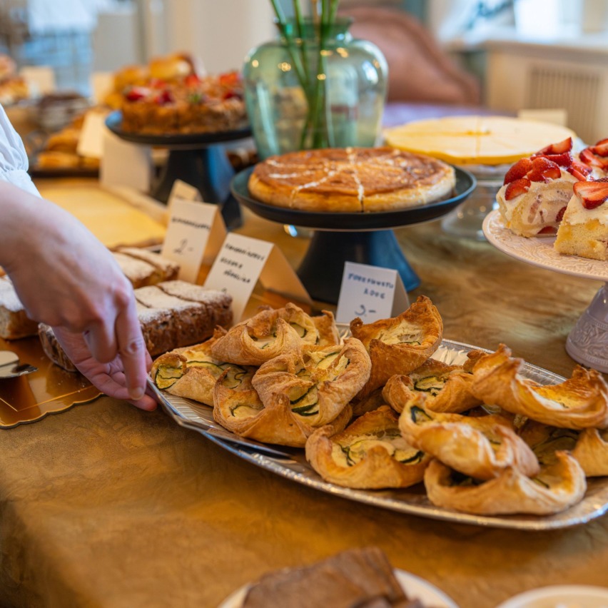 Koogid ja pirukad laual